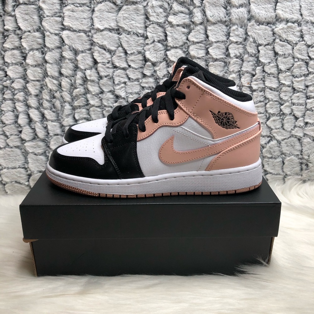 Jordan 1 mid crimson tint